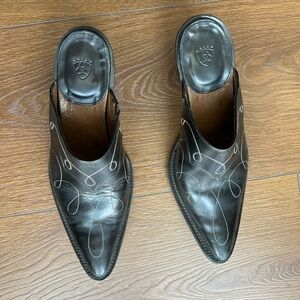 Ariat Black Leather Pointed Mule Booties